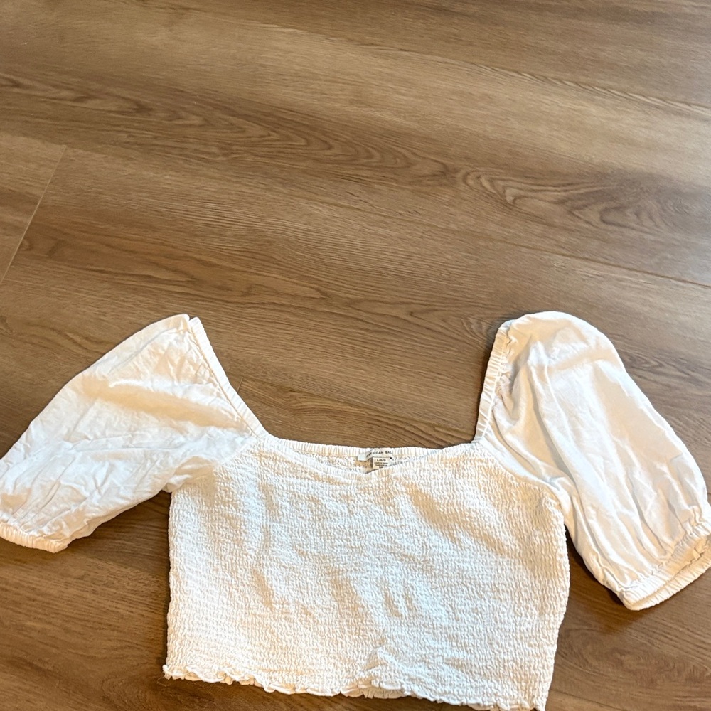 American Eagle Outfitters White Puff Sleeve cropped Blouse